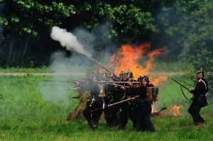 Množství pyrotechnických efektů umocnilo prožitek z rekonstrukce bitvy