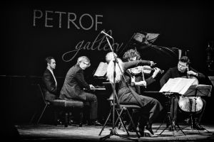 Koncert v PETROF Gallery